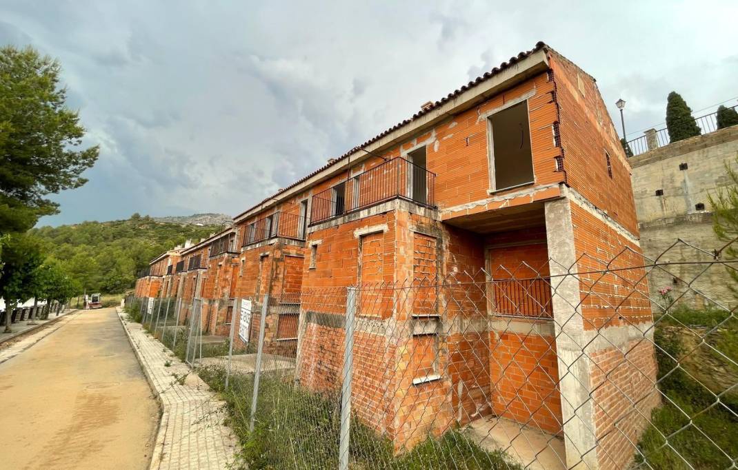 Segunda mano · Edificio · Figueroles · Comunidad valenciana