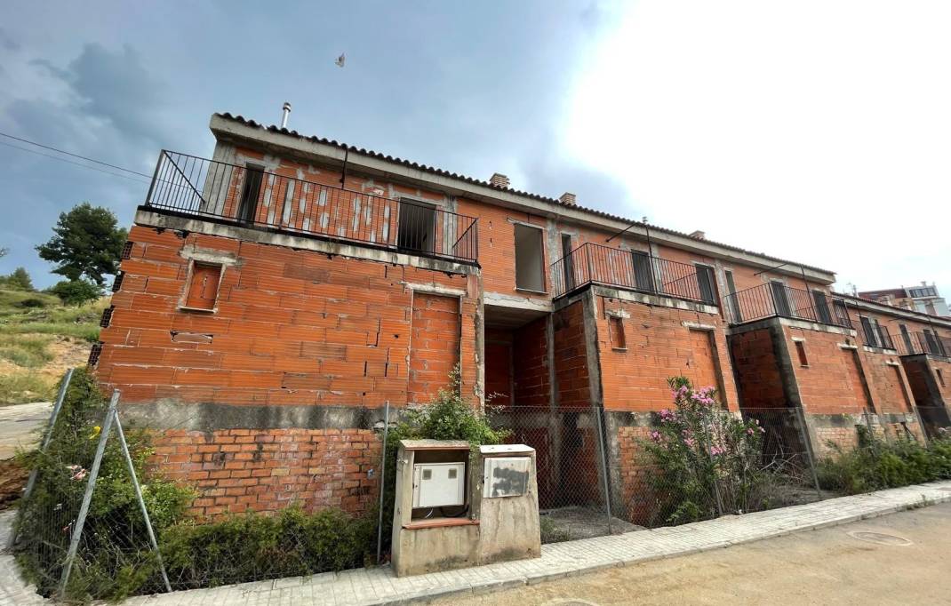 Segunda mano · Edificio · Figueroles · Comunidad valenciana
