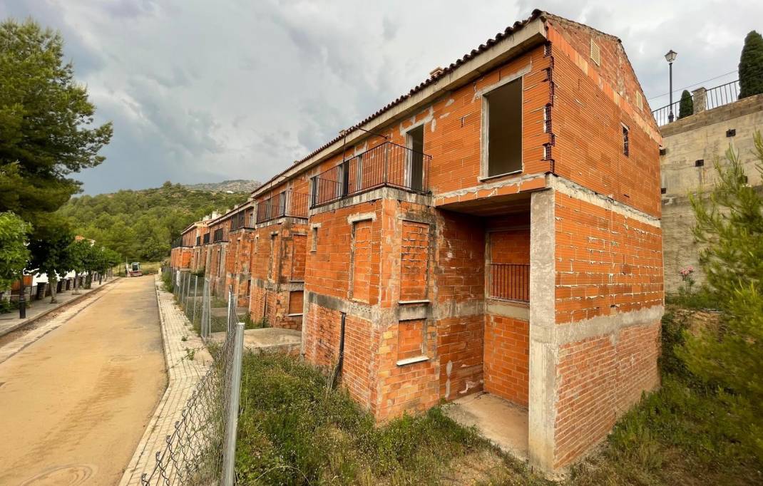 Segunda mano · Edificio · Figueroles · Comunidad valenciana