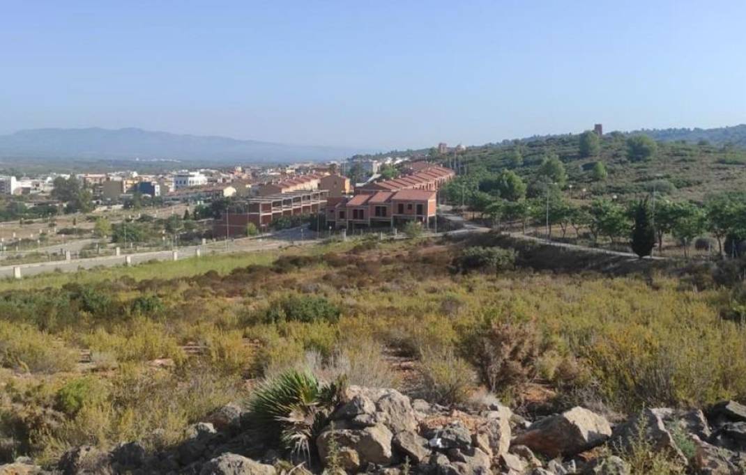 Segunda mano · Terreno urbano · Cabanes · Costa del azahar