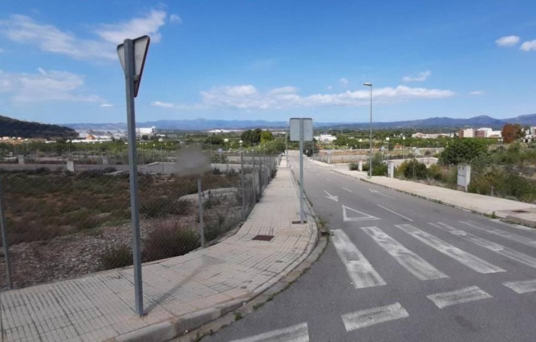 Segunda mano · Terreno urbano · Cabanes · Costa del azahar