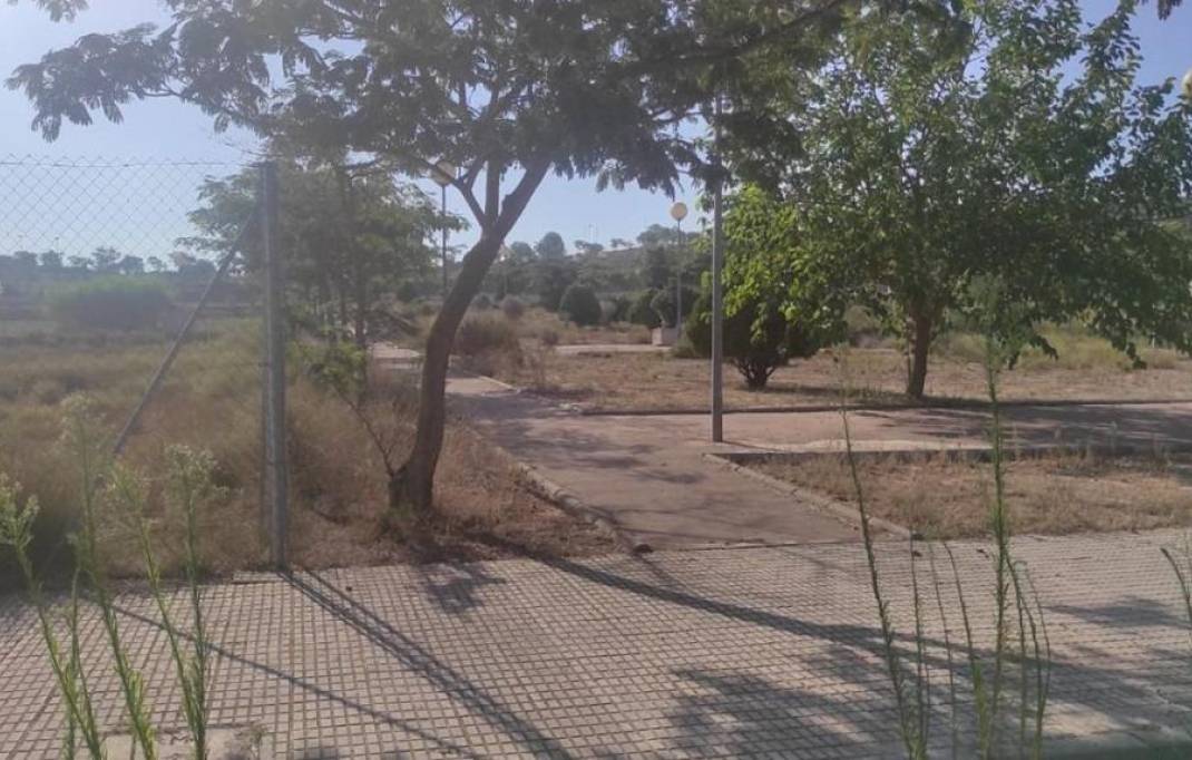 Segunda mano · Terreno urbano · Cabanes · Costa del azahar