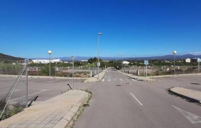 Segunda mano · Terreno urbano · Cabanes · Costa del azahar