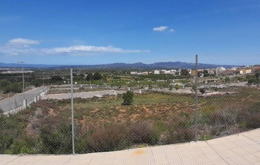 Segunda mano · Terreno urbano · Cabanes · Costa del azahar