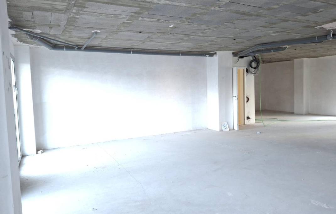 Segunda mano · Local comercial · Vila-real · Piscinas