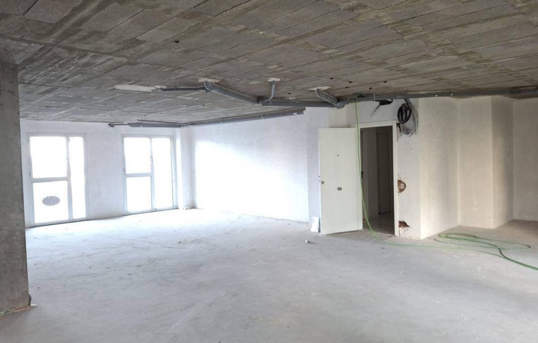 Segunda mano · Local comercial · Vila-real · Piscinas