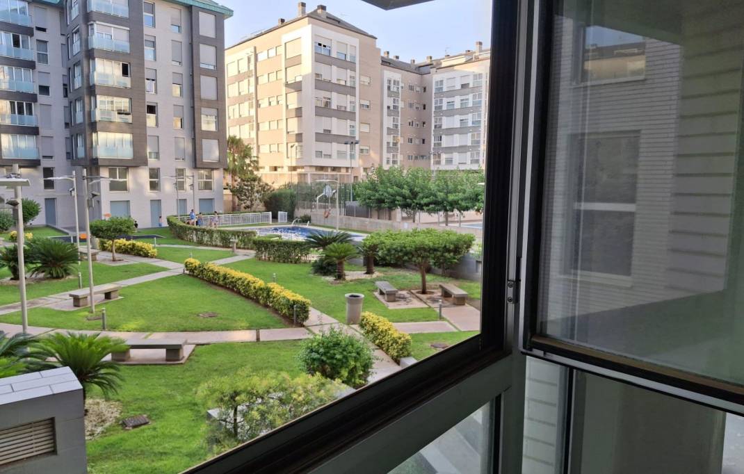 Segunda mano · Local comercial · Vila-real · Piscinas