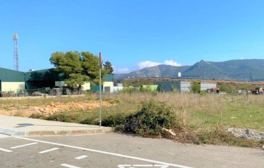 Segunda mano · Terreno industrial · Alcala de Xivert · Costa del azahar